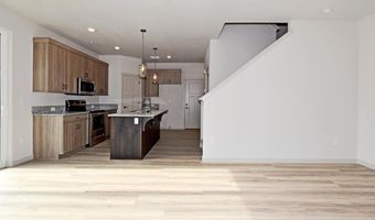 533 S 10th St, Berthoud, CO 80513