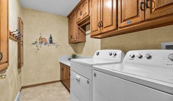301 E WAYFARER Ln, Appleton, WI 54913