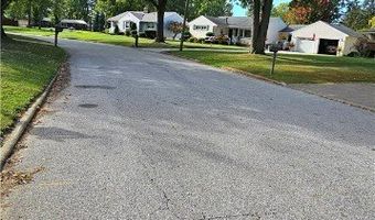 1208 Westshore Dr, Ashtabula, OH 44004