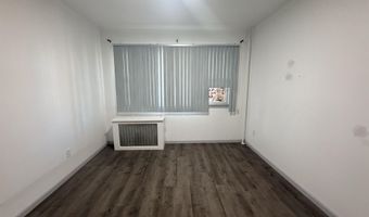 28 E 32ND St 2, Bayonne, NJ 07002