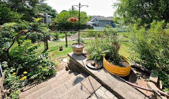 418 Great Hill Dr, Ballwin, MO 63021