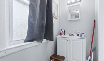 513 Washington St, Coventry, RI 02816