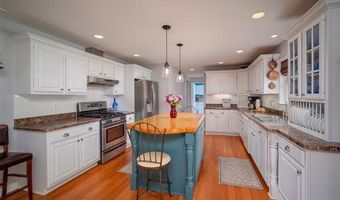 9404 River Rd, Algonac, MI 48001