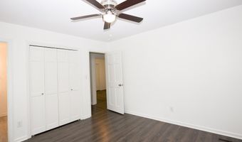 901 Glendale Dr, Aberdeen, NC 28315