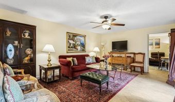7 Atrium Cir D, Atlantis, FL 33462