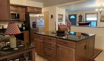 46 Club House Ln 9, Auburn, ME 04210