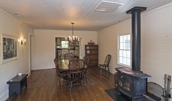 90 Taylor Ln, Alderson, WV 24910