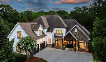 2207 Trapper Ct, Charlotte, NC 28270