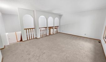 1531 Briarknoll Cir, Arden Hills, MN 55112