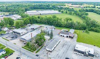 1712 S Wayne Ave, Auburn, IN 46706