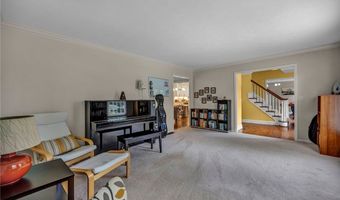 561 Willard Rd, Aurora, OH 44202