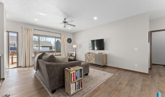 500 E Cairos Pl, Brandon, SD 57005