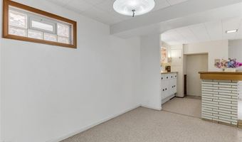 4359 Mohegan Dr, Affton, MO 63123