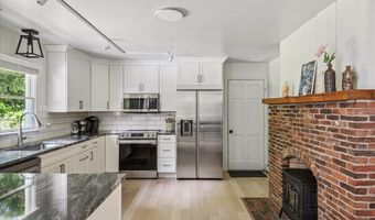 7 Grassy Brook Rd, Brookline, VT 05345