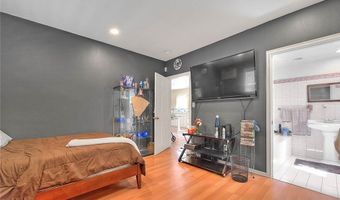 552 W 108th St, Los Angeles, CA 90044