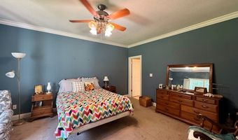 827 Plantation Dr, Adel, GA 31620