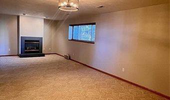 605 S Palmer Dr, Brandon, SD 57005