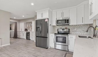 325 SARGO Rd, Atlantic Beach, FL 32233