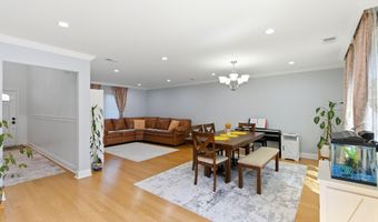 19 W Dolphin Cir W, Bayville, NJ 08721