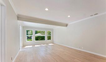 1956 N Roosevelt, Altadena, CA 91001