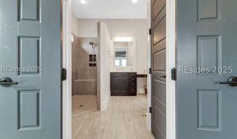 302 Castaway Dr, Bluffton, SC 29910
