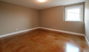 103 Andrews Ct, Alton, IA 51003