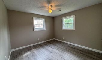 2318 N Lakeview Dr, Austin, IN 47102