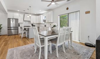 1 Melinda Ct, Bayville, NJ 08721