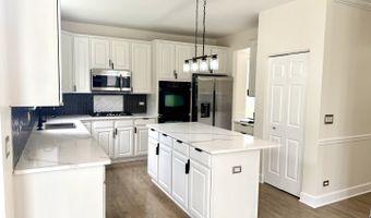 1145 Mackenzie Dr, Antioch, IL 60002