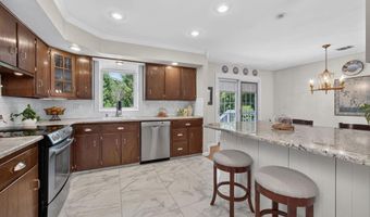 5463 DORIS Dr, Allentown, PA 18106