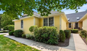 3 Gleneagle Dr, Bedford, NH 03110