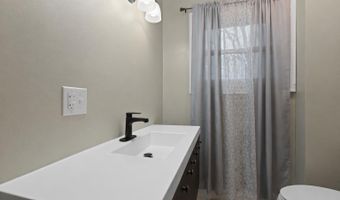 734 S Winter St, Adrian, MI 49221