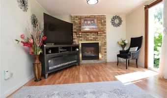 5634 142nd St W, Apple Valley, MN 55124