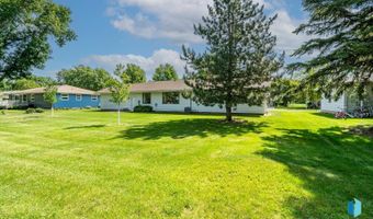 207 S 11th St, Beresford, SD 57004