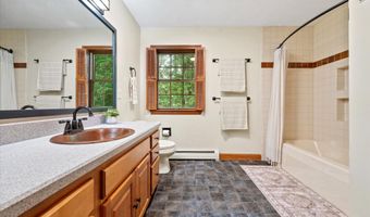 43 Darling Parke Dr, Bangor, ME 04401
