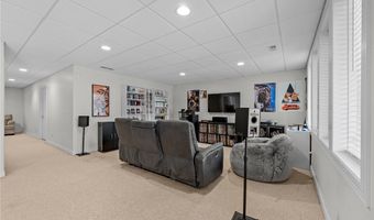 585 Burgess Cir, Aurora, OH 44202