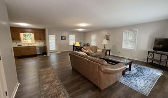 901 Heather Trl, Aberdeen, NC 28315
