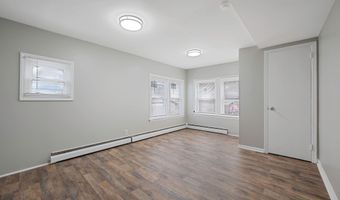 37 Park Ave 3, Amityville, NY 11701