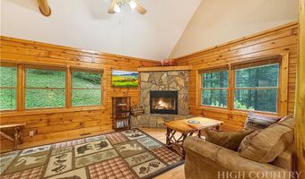 321 Grays Shadow Ln, Banner Elk, NC 28604