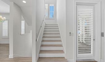 50 BEACH COTTAGE Ln, Atlantic Beach, FL 32233