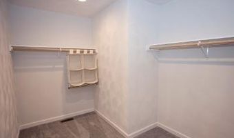 51 Newport Ave, Middletown, RI 02842