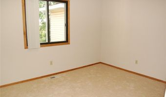 1410 Cleveland St, Anoka, MN 55303