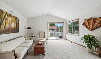 15913 Garrett Dr, Apple Valley, MN 55124