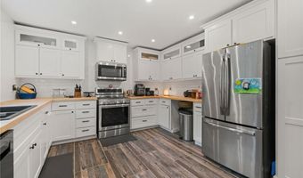 908 N 5th Ter, Barling, AR 72923