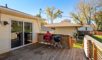 371 Messina Dr, Ballwin, MO 63021