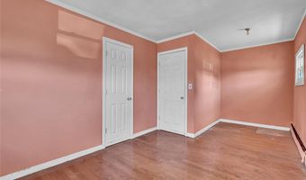 34 Croydon Rd, Amityville, NY 11701