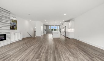 44824 TIVERTON Sq, Ashburn, VA 20147