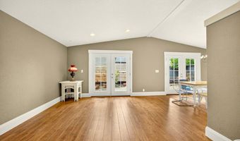 767 Twin Pines Cir, Ashland, OR 97520