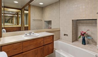 68-1399 MAUNA LANI Dr K201, Kamuela, HI 96743