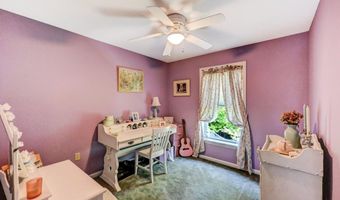 128 Embill Dr, Blakeslee, PA 18610